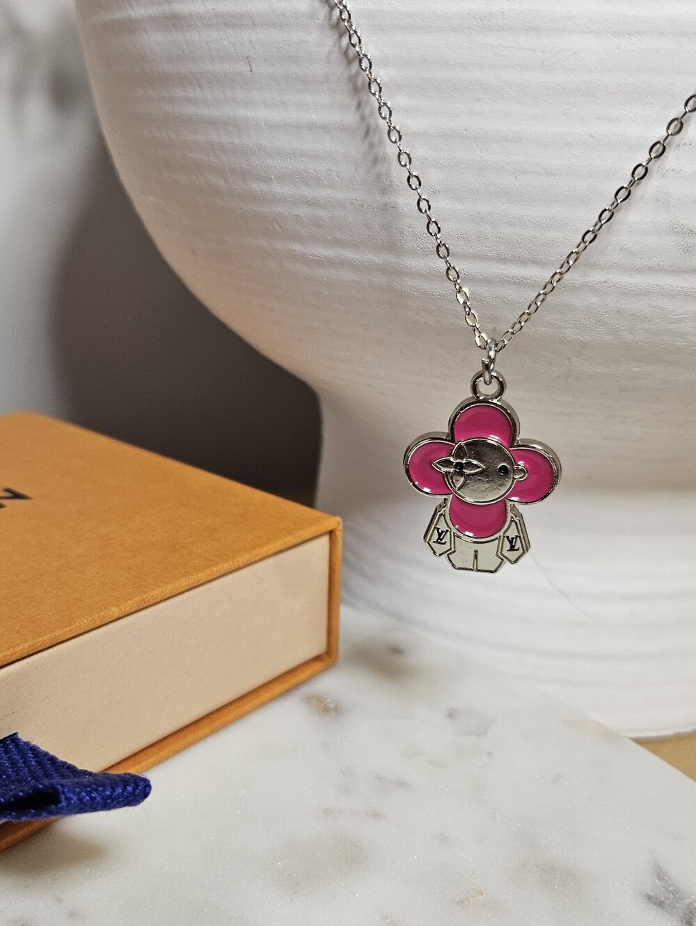 💖 Upclyced Pink Vivienne Zipper Pull Pendant Necklace